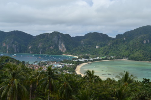 Koh Phi Phi Don, a ilha principal vista do mirante