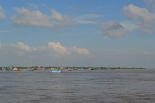 Na beiradinha do famoso rio Mekong